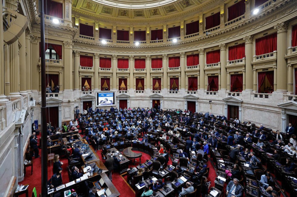 Diputados participan de una sesión en el congreso argentino este 9 de octubre de 2024 en Buenos Aires (Argentina).