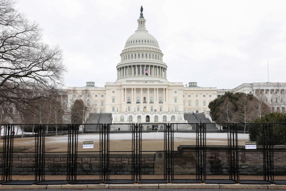 Una valla de seguridad rodea el Capitolio de Estados Unidos antes del discurso sobre el Estado de la Unión, en Washington, DC, EE. UU., el 23 de febrero de 2026.