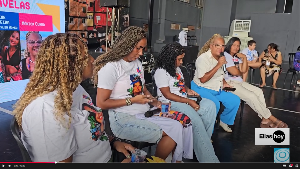 Imagenes de un encuentro en Rio de Janeiro de las llamadas 'madres coraje', que luchan para que no queden en el olvido las muertes de sus hijos, víctimas de la brutalidad policial