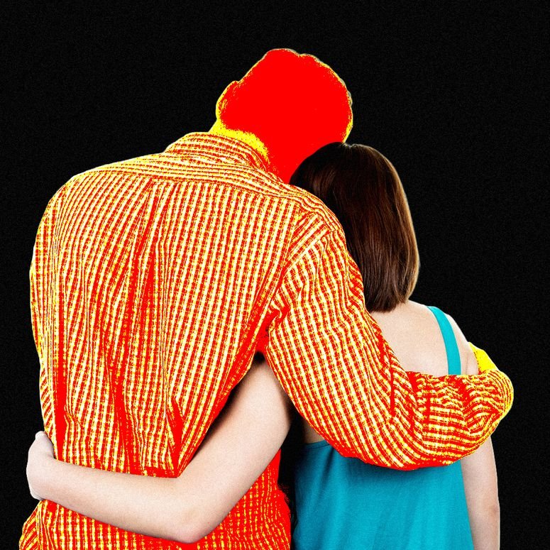 Ilustración fotográfica de una pareja abrazándose de espaldas.