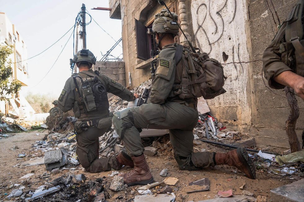 Cette image diffusée par l'armée israélienne le 14 novembre 2024 montre des troupes sur le terrain dans la bande de Gaza.