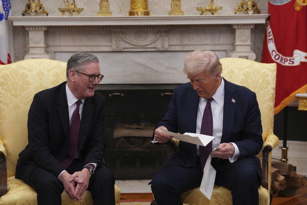 La decisión inicial de no respaldar a Estados Unidos atrajo la ira del presidente estadounidense, Donald Trump, quien dijo que estaba "muy decepcionado" del primer ministro británico, Keir Starmer.