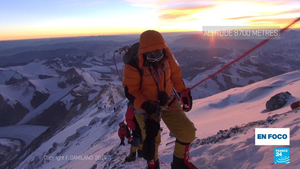 Esta misión científica, liderada por la alpinista Sophie Lavaud, busca recolectar muestras de ADN glaciar en seis continentes con el fin de contribuir a la preservación de los glaciares y combatir los efectos del cambio climático.