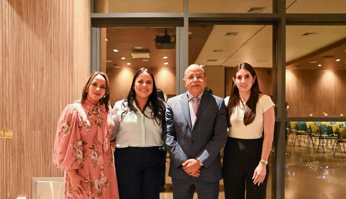 Ana Rodriguez Maria Arias Plutarco Arias y Fernanda Espeso Foto Fuente externa