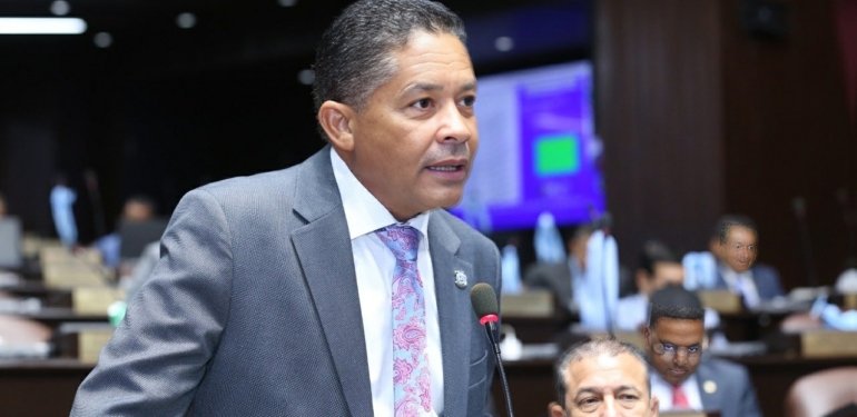 Diputad Eugenio Cedeño somete Proyecto de ley que busca evitar abusos durante estados de excepción