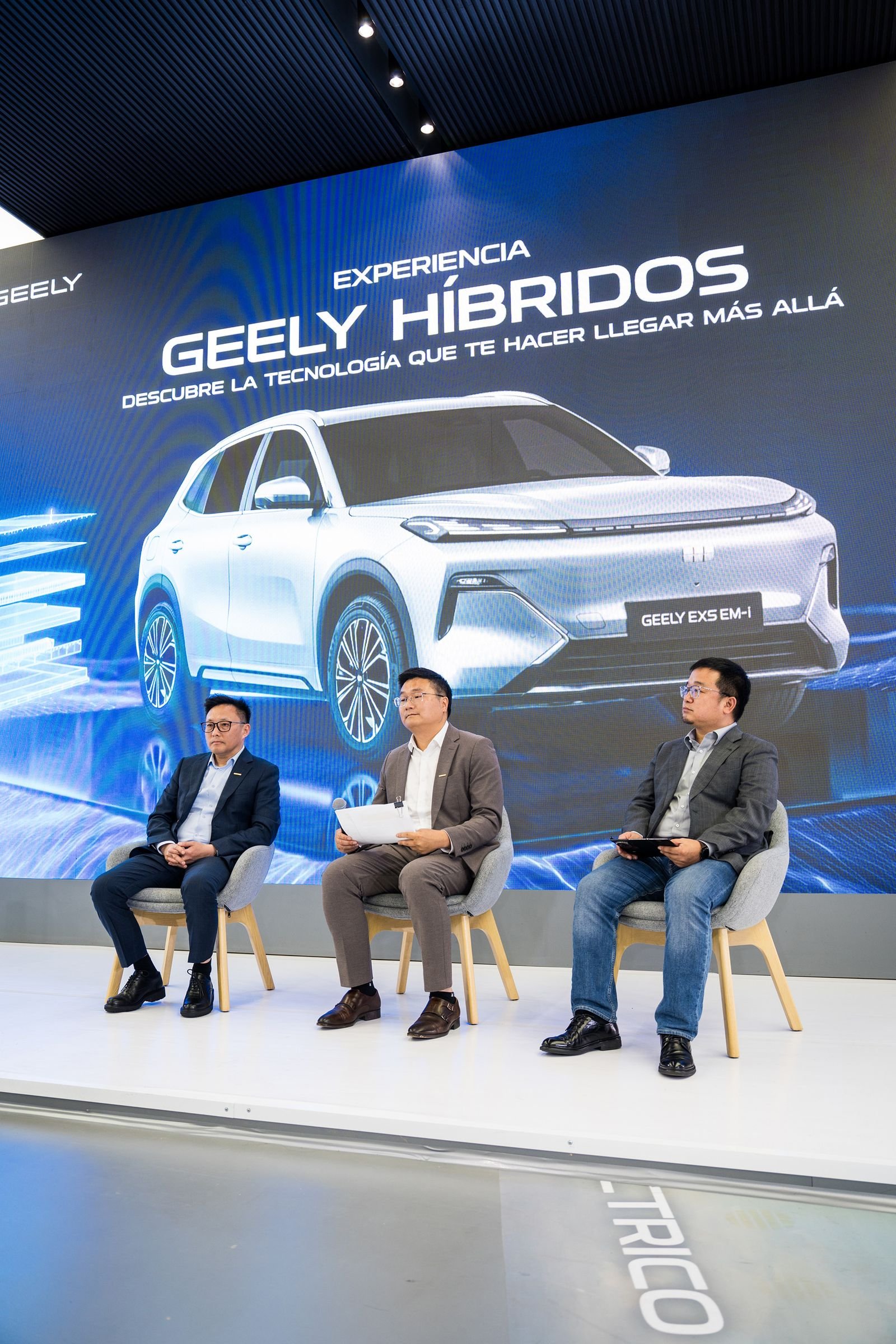 Directivos GEELY Mxico
