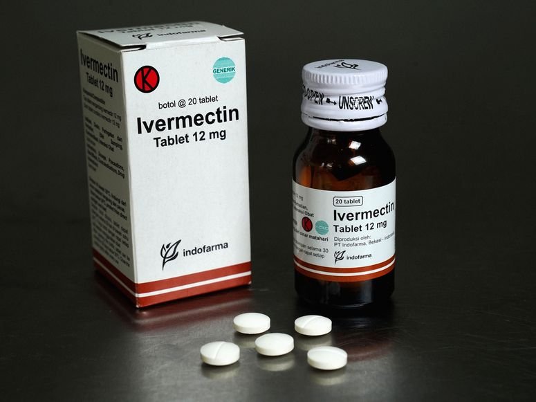 La Administración de Alimentos y Medicamentos (FDA) advirtió a los estadounidenses que no tomaran ivermectina, un medicamento que se utiliza habitualmente en animales, como tratamiento o prevención contra el covid-19. 