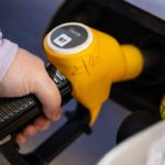 Los precios del petróleo caen más de un 3 % tras la firma del memorando entre Irán y EE. UU.