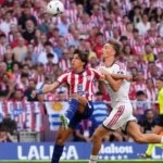 Atlético Madrid vence a Real Madrid en un derbi capitalino con polémicas arbitrales