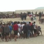 Caos en el desalojo policial de migrantes en las playas de Ceuta
