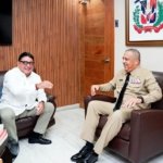 Cónsul Honorario de Mongolia realiza visita de cortesía al Director General de Migración