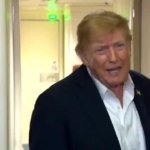 Donald Trump desestima riesgos de la IA y acusa una conspiración contra su desarrollo