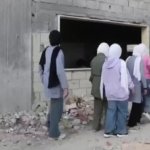 En el sur de Líbano, niños regresan a clases en escuelas destruidas por ataques israelíes