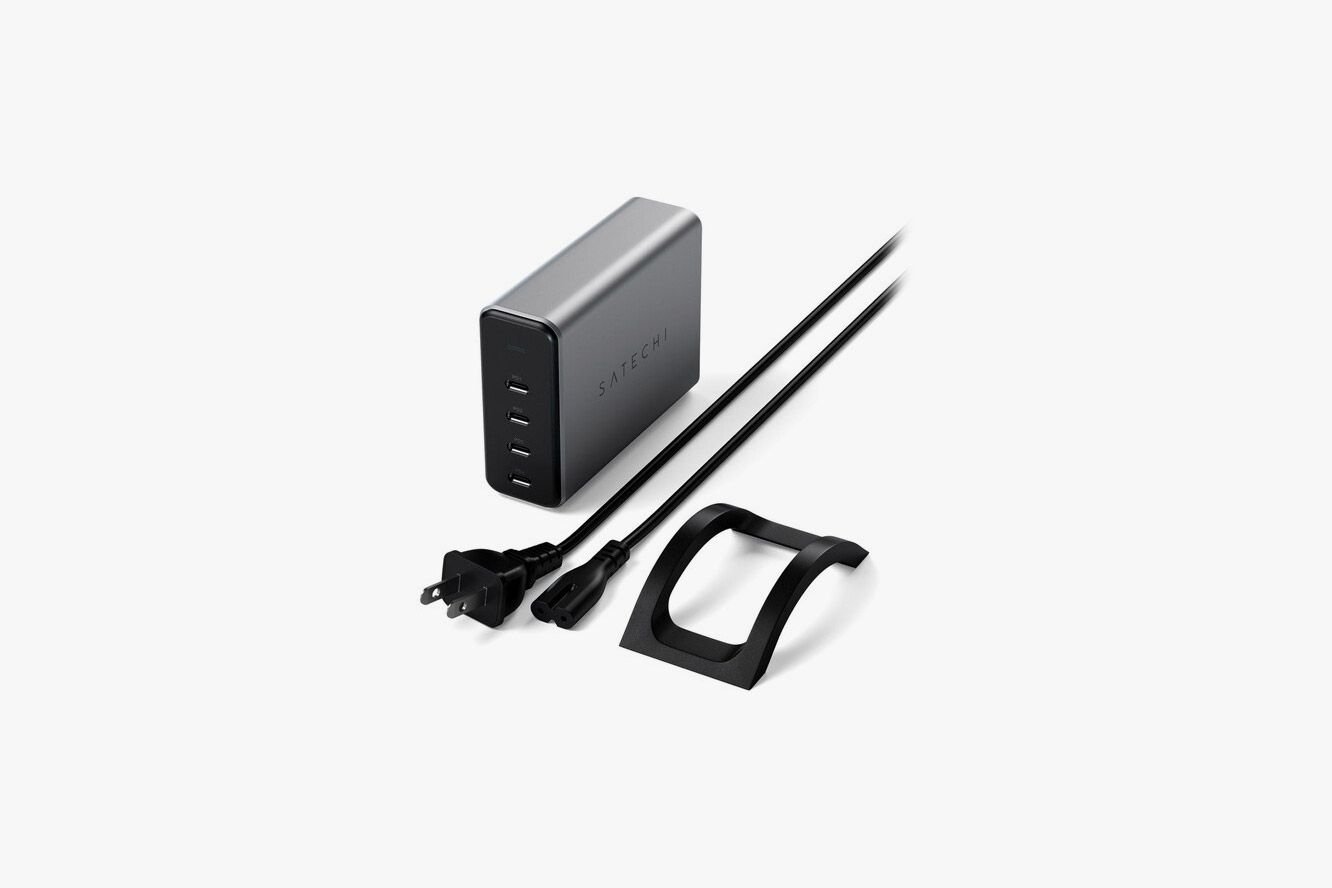 Cargador de 4 puertos USBC Satechi de 165 watts