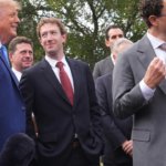Trump y los gigantes de la inteligencia artificial sellan un acuerdo "moralmente vinculante"