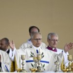Unas 700.000 personas colman París para la misa más multitudinaria de León XIV en Francia