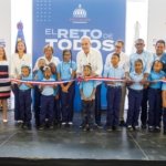 Presidente Abinader inaugura dos escuelas básicas que recibirán más de 1,400 estudiantes en Cancino Adentro y Los Guaricanos