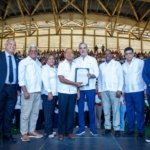 Presidente Abinader entrega 224 nuevos apartamentos que beneficiarán a más de 800 personas en San Antonio de Guerra