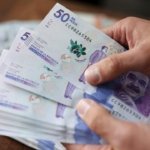 El banco central de Colombia aumenta la tasa de interés para frenar la inflación