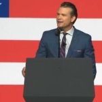 Hegseth afirma que se redujo un 20 % el número de generales y almirantes de EE. UU.: "Ni gordos ni travestis"
